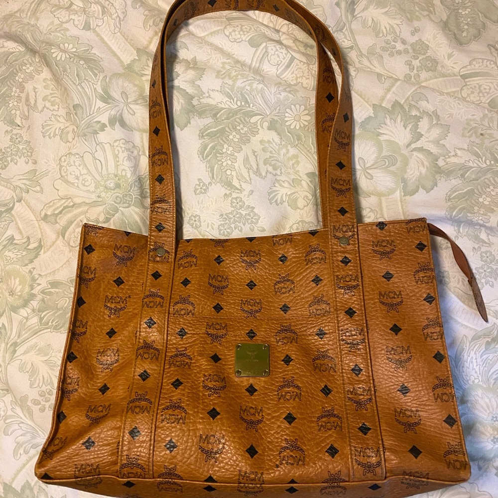 MCM vintage shoulder bag - barely used